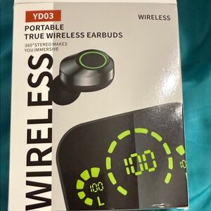 Wireless Earbuds with Charging Case NEW